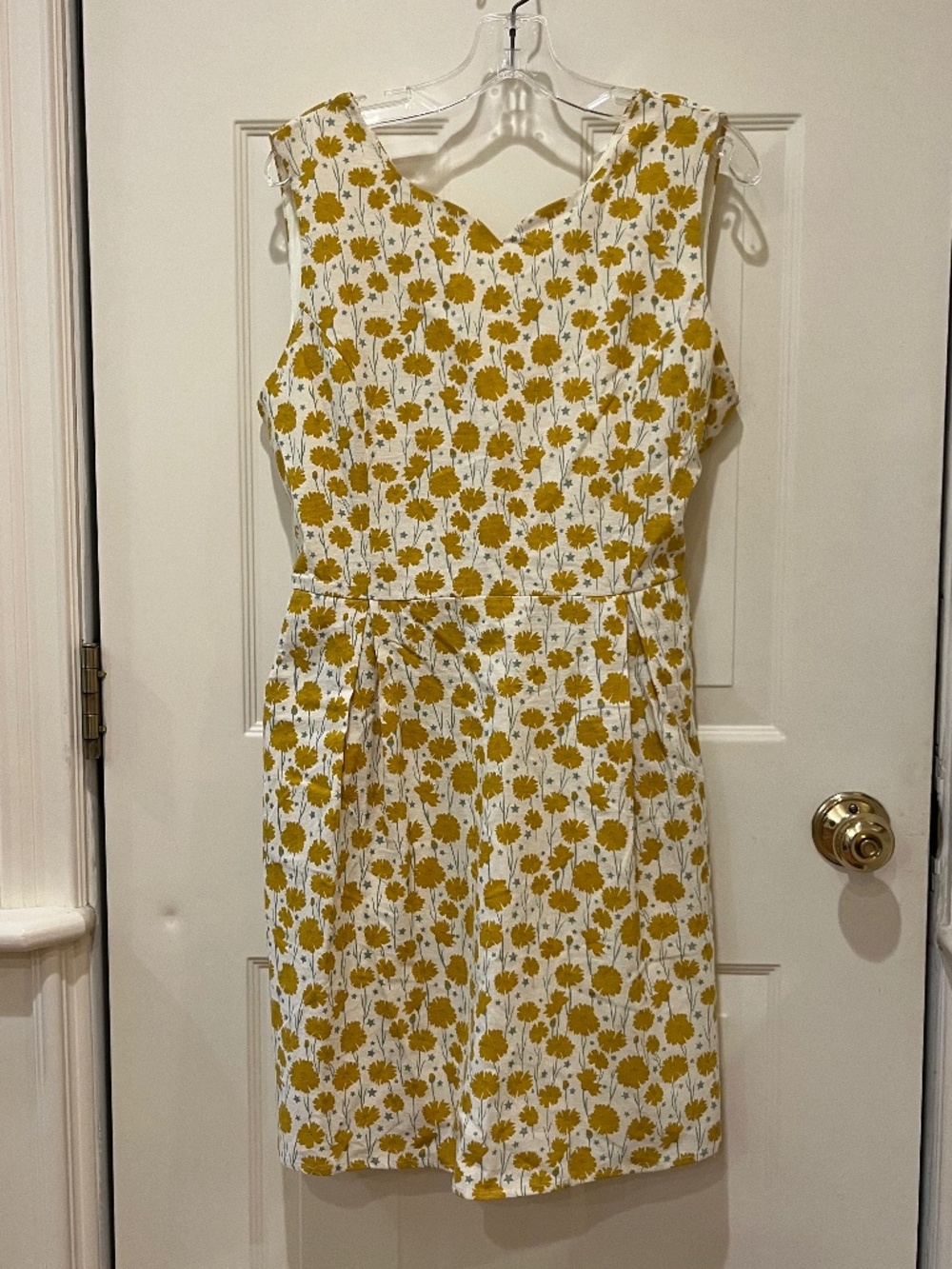 Vintage Inspired Sleeveless Dress - XL